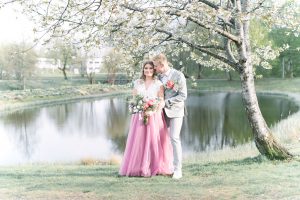 Läs mer om artikeln Stylad bröllopsfotografering Sävsjö